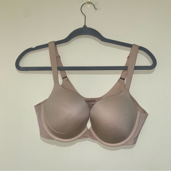 Women’s Spanx brand Pillow  Cup style Nude colour Bra with adjustable straps 36C - Picture 15 of 16